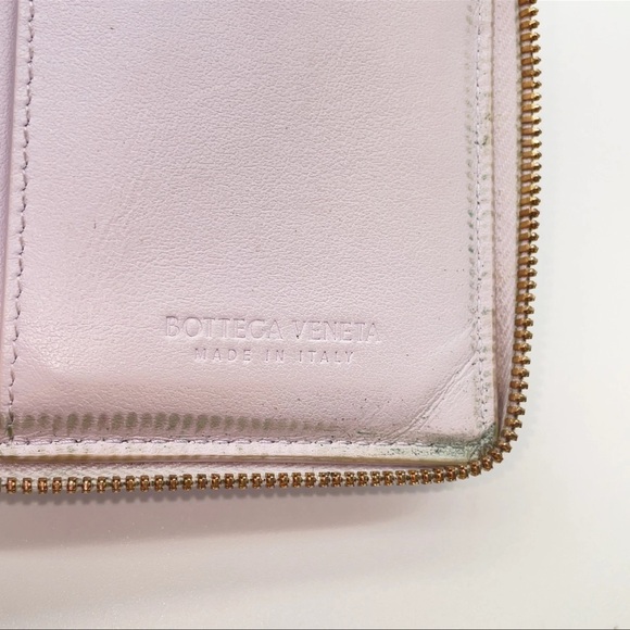 BOTTEGA VENETA Maxi Intrecciato Leather Wallet - Picture 8 of 9